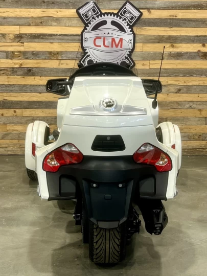 2017 BRP CAN-AM SPYDER RT-S SE-6 (SEMI-AUTOMATIQUE) ROTAX 1330 cc EFI + SEULEMENT 25499 KM + RARE & A1 