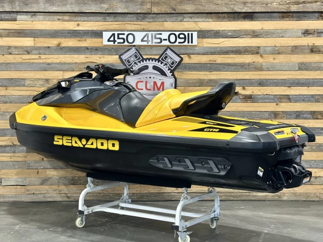 BRP SEA-DOO GTR 230 H.P + IBR + VTS + 3 PASSAGERS +SEULEMENT 15 HR + RARE & A1  2023
