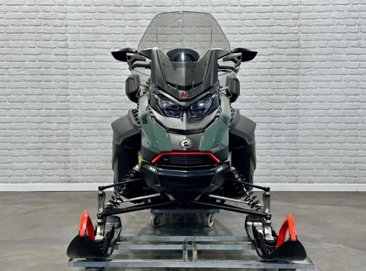 2026 BRP SKI-DOO EXPEDITION S.E 900 ACE EFI + WIDE TRACK 154'' X 20'' + AIR RIDE + BANC PASSAGERS + COFFRE LINQ + RARE & A1 