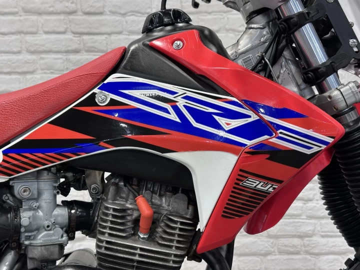 2027 HONDA CRF 230F + DEMAREUR ELECTRIQUE + 4 TEMPS + MX - MOTOCROSS - TRAIL + RARE & A1 