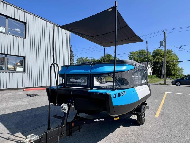 BRP SEA-DOO SWITCH COMPACT 13' ROTAX 170 HP + IBR + VTS + GPS + TOIT + REMORQUE DLX + SEULEMENT 89 HR + RARE & CONDITION A1  2023