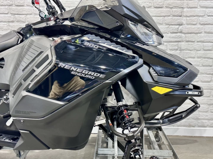 2022 BRP SKI-DOO RENEGADE ENDURO 900 ACE EFI 137'' + SUSPENSION A AIR + REV GEN4 + 18641 KM + RARE & A1 
