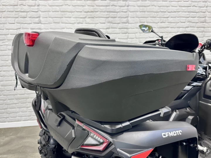 2025 CF MOTO C-FORCE 600 EFI TOURING + EPS + 4WD + SEULEMENT 136 KM + GARANTIE 2030 + RARE & IMPECCABLE A1 
