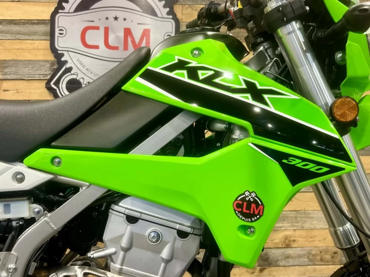 2023 KAWASAKI KLX 300 EFI + SEULEMENT 3755 KM + 4 TEMPS + MODELE RARE & CONDITION IMPECCABLE A1 