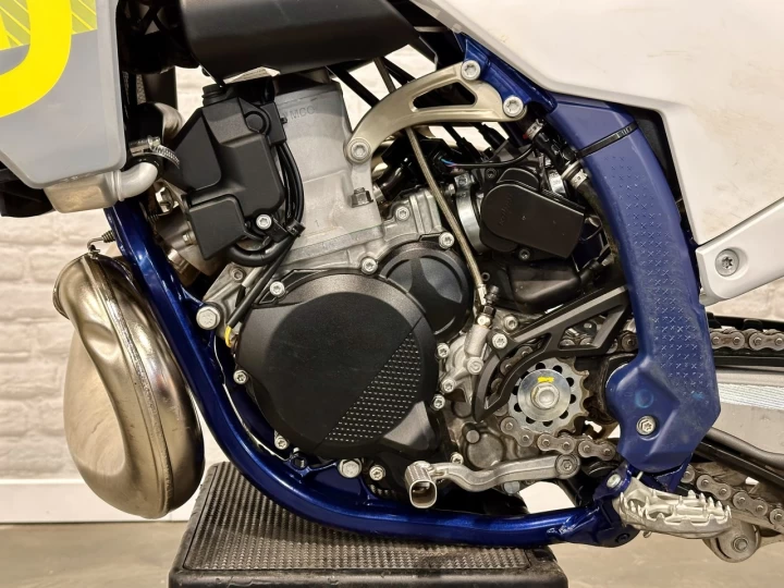 2024 HUSQVARNA TC 250 EFI + 2 TEMPS + MX - MOTOCROSS + SEULEMENT 9. 6 HR + RARE & A1 