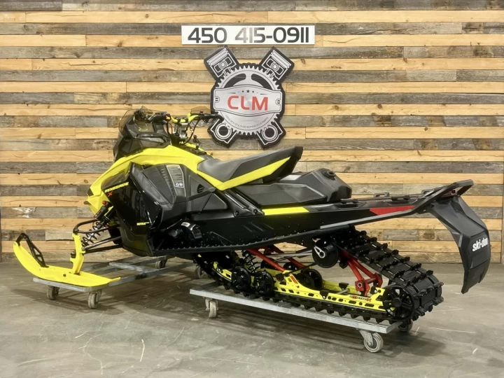2022 BRP SKI-DOO RENEGADE X-RS 850 E-TEC 137''+ REV GEN4 + COULEUR RARE & CONDITION A1 