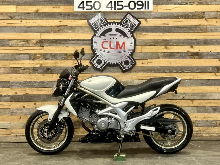 2009 SUZUKI SFV 650 GLADIUS + 51112 KM + PETITE PLAQUE $$$ + RARE & A1 