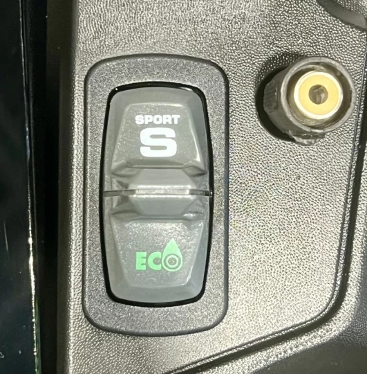 2021 BRP SKI-DOO RENEGADE ADRENALINE 900 ACE EFI ITC 137'' + REV GEN4 + 15286 KM 