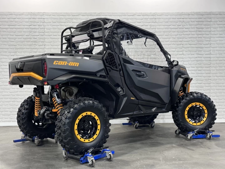 2025 BRP CAN-AM COMMANDER XT-P 1000R EFI + 4WD + DPS + FOX + CABINE + SEULEMENT 1049 KM + RARE & IMPECCABLE A1 