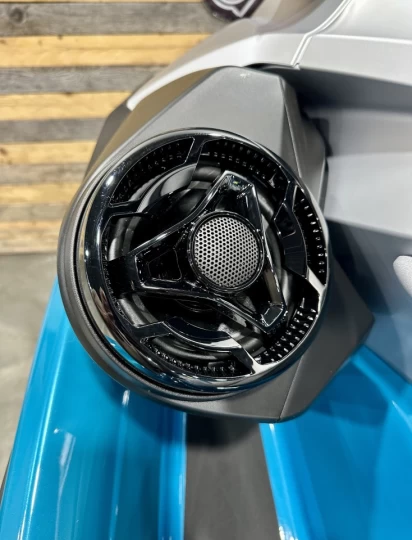 2025 BRP SEA-DOO GTX LIMITED 325 HP + IBR + VTS + IDF + AUDIO + ECRAN 10'' + 3 PASSAGGERS + SEULEMENT 4 HR + COULEUR RARE & A1 