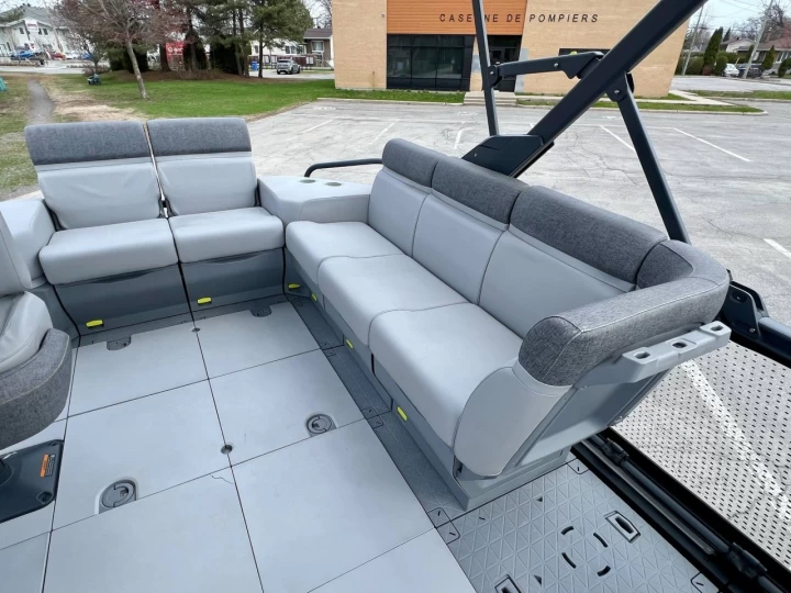 2024 BRP SEA-DOO SWITCH CRUISE 18' 230 HP + IBR + VTS + IDF + GPS + AUDIO + BIMINI + REMORQUE DLX 