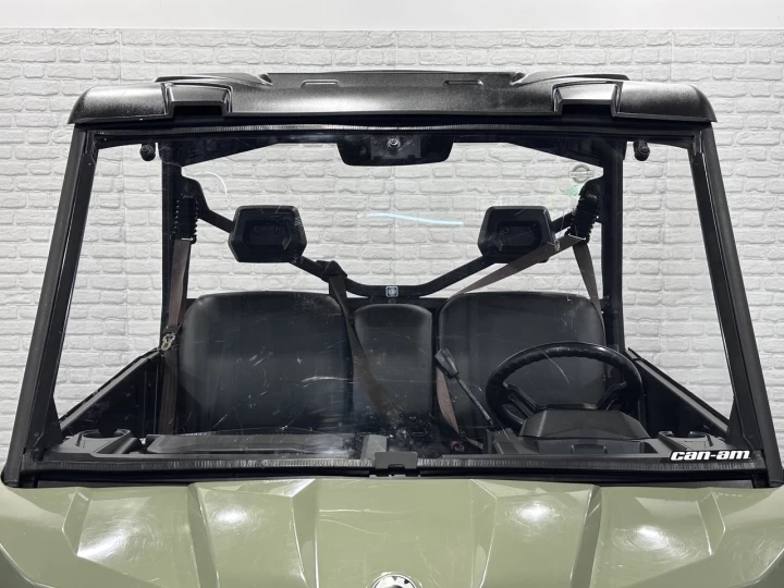 2017 BRP CAN-AM DEFENDER HD-5 EFI + 4WD + DPS + 3 PASSAGERS + SEULEMENT 4697 KM + RARE & PROPRE 