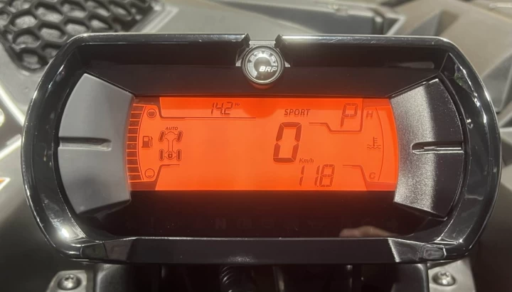 2023 BRP CAN-AM MAVERICK MAX X3 DS TURBO 135 HP + DPS + 4X4 + SEULEMENT 375 KM + CONDITION A1 