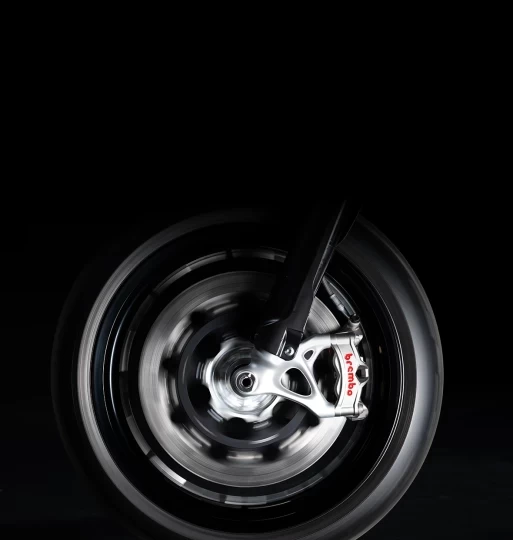 2026 STARK FUTURE VARG SM - SUPERMOTO 100% VE - ELECTRIQUE + MOTO LEGALE SUR ROUTE + 60 H.P @ 80 H.P + GARANTIE DE 2 ANS + RARE 