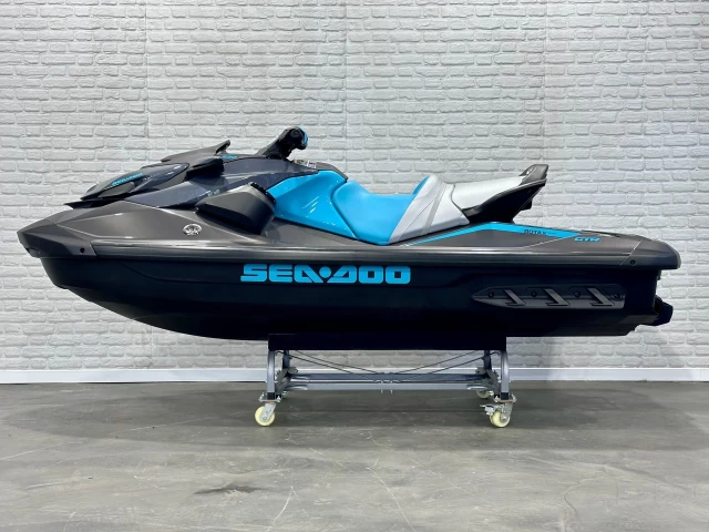 BRP SEA-DOO GTR 230 H.P + IBR + VTS + AUDIO PREMIUM + 3 PASSAGERS + SEULEMENT 4 HR + RARE & A1  2026
