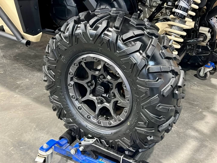 2022 BRP CAN-AM MAVERICK SPORT 1000R X-XC + DPS + 4X4 + SEULEMENT 1522 KM + CONDITION IMPECCABLE A1 