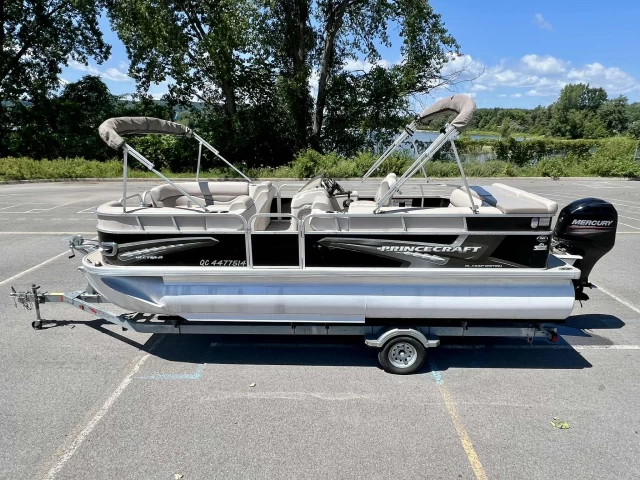 PRINCECRAFT VECTRA 21 CLASSIC EDITION + MERCURY 115 H.P + ENSEMBLE SPORT 3 QUILLES + TOIT BIMINI + TOIT CAMPEUR + TOILE + REMORQUE  2014