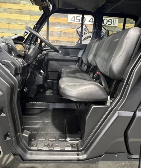 2025 BRP CAN-AM DEFENDER MAX CREW HD-10 LIMITED + 4X4 + DPS + HVAC + AUDIO + 5200 KM + GARANTIE + RARE & A1 