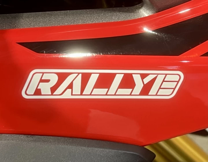 2024 BMW G310 GS EDITION RALLYE + ABS + SEULEMENT 888 KM + RARE & IMPECCABLE A1 