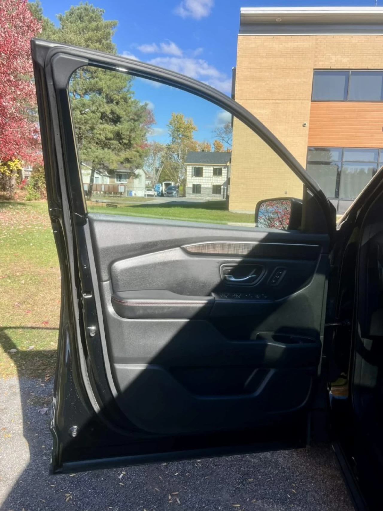 2023 HONDA PILOT BLACK EDITION AWD + V6 3.5L + SEULEMENT 34856 KM + GARANTIE  Main Image