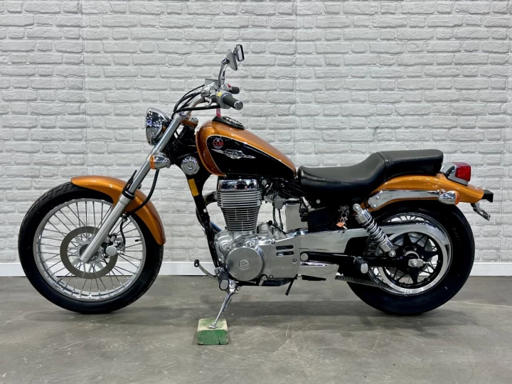 2013 SUZUKI BOULEVARD S40 650 cc + SEULEMENT 22408 KM + RARE & A1 