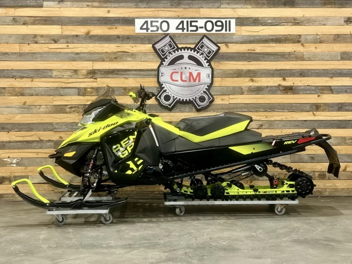2018 BRP SKI-DOO RENEGADE X 1200 EFI 4-TEC 137'' ITC + 19763 KM + COULEUR RARE & CONDITION A1 