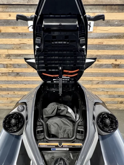 2024 BRP SEA-DOO RXT-X 325 H.P + IBR + VTS + PREMIUM AUDIO + TECH PKG + 40 HR + 3 PASSAGERS + RARE 