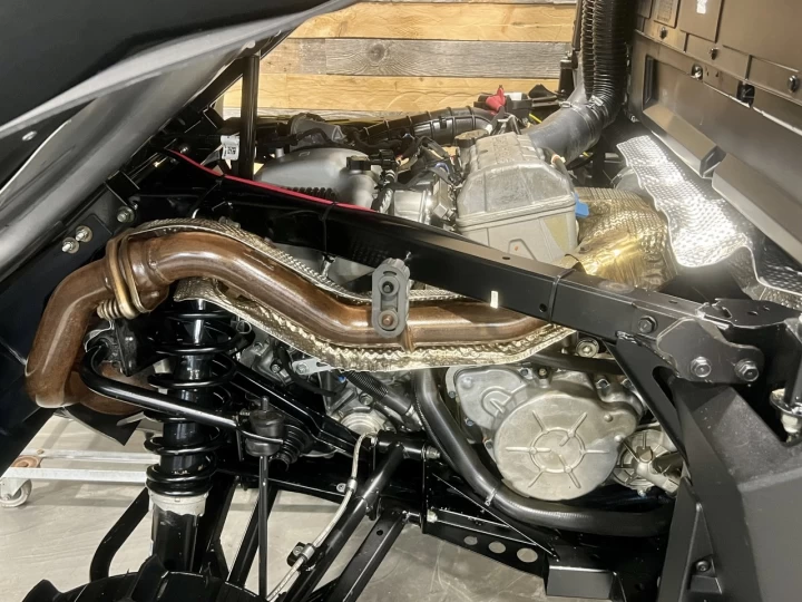 2025 POLARIS RANGER 1000 EDITION PREMIUM + 4X4 + EPS + SEULEMENT 1721 KM + GARANTIE FEVRIER 2027 + RARE & A1 