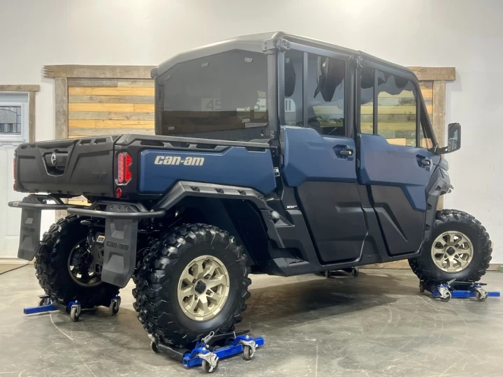 2025 BRP CAN-AM DEFENDER MAX CREW HD-10 LIMITED + 4X4 + DPS + HVAC + AUDIO + 5200 KM + GARANTIE + RARE & A1 