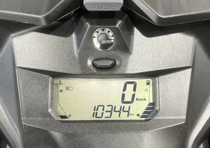 2023 BRP SKI-DOO SUMMIT NEO+ PREMIUM 600 EFI 55 H.P 146'' + SEULEMENT 1035 KM + REV GEN4 + RARE & CONDITION A1 