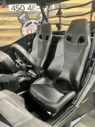 2025 BRP CAN-AM COMMANDER XT-P 1000R EFI + 4WD + DPS + FOX + SEULEMENT 1049 KM + RARE & IMPECCABLE A1 