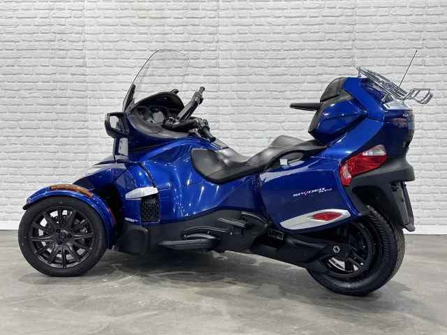 BRP CAN-AM SPYDER RT-S SE-6 (SEMI-AUTOMATIQUE) + ROTAX 1330 ACE EFI + ENSEMBLE DARK + 47291 KM SEULEMENT + RARE & PROPRE  2017