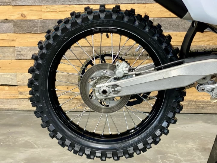 2022 HUSQVARNA FC 250 EFI MX-MOTOCROSS + 4 TEMPS + 136 HR 
