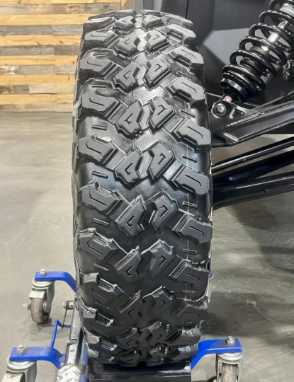 2025 BRP CAN-AM MAVERICK MAX X3 X-RS TURBO ''RR'' 200 H.P + D.P.S + 4X4 + 72'' +4 PASSAGERS + SEULEMENT 1403 KM + RARE & CONDITION A1 