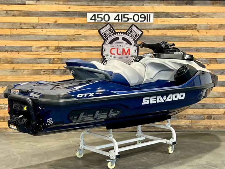 2023 BRP SEA-DOO GTX LIMITED 300 H.P + IBR + VTS + IDF + AUDIO PREMIUM + ENSEMBLE TECH + 3 PLACES + SEULEMENT 51 HR 