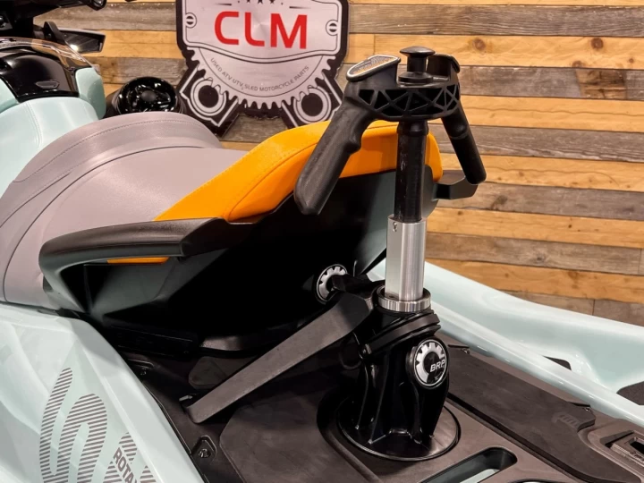 2023 BRP SEA-DOO WAKE 170 H.P + IBR + VTS + IDF + PREMIUM AUDIO + TOUR + RACK + 3 PASSAGERS + 48 HR 