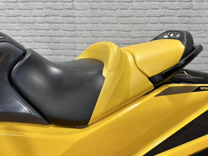 2023 BRP SEA-DOO GTR 230 H.P + IBR + VTS + AUDIO PREMIUM + 3 PASSAGERS + RARE & A1 