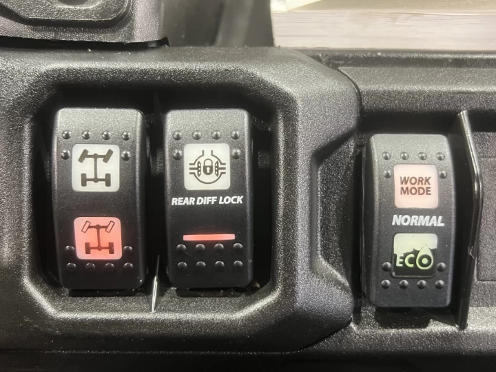 2018 BRP CAN-AM DEFENDER XT HD-10 + 4WD + DPS + BEAUCOUP D'ÉQUIPEMENTS $$$ + RARE & A1 