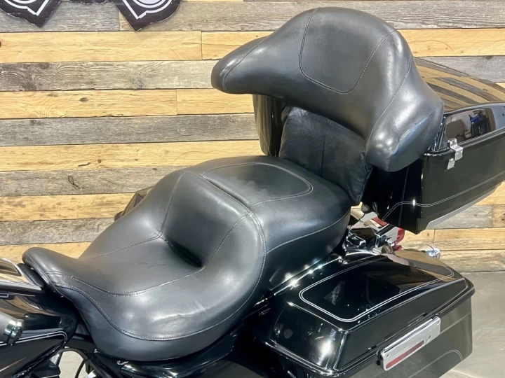 2011 HARLEY-DAVIDSON FLHTC ELECTRA GLIDE CLASSIC + 96 ci = 1584 cc EFI + 92723 KM + RARE & A1 