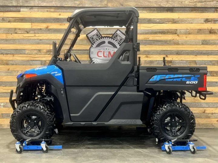 2023 CF MOTO U-FORCE 600 EFI + 4X4 + EPS + SEULEMENT 337 KM + BEAUCOUP D'ÉQUIPEMENTS $$$ + GARANTIE 