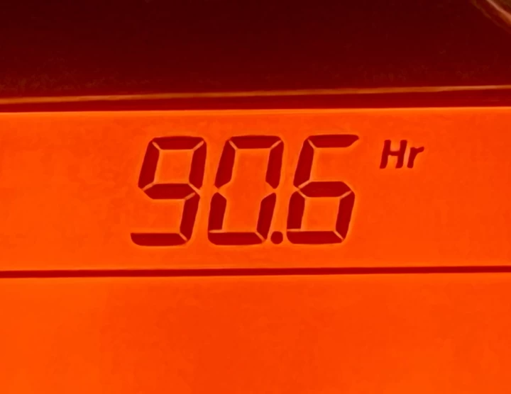 2025 BRP CAN-AM COMMANDER 700 EFI + 4X4 + DPS + MAGS & PNEUS NEUFS + SEULEMENT 2759 KM + RARE & CONDITION A1 