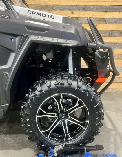 2023 CF MOTO U-FORCE 800 LX EFI + 4X4 + EPS + SEULEMENT 1296 KM + GARANTIE MAI 2028 + CONDITION A1 