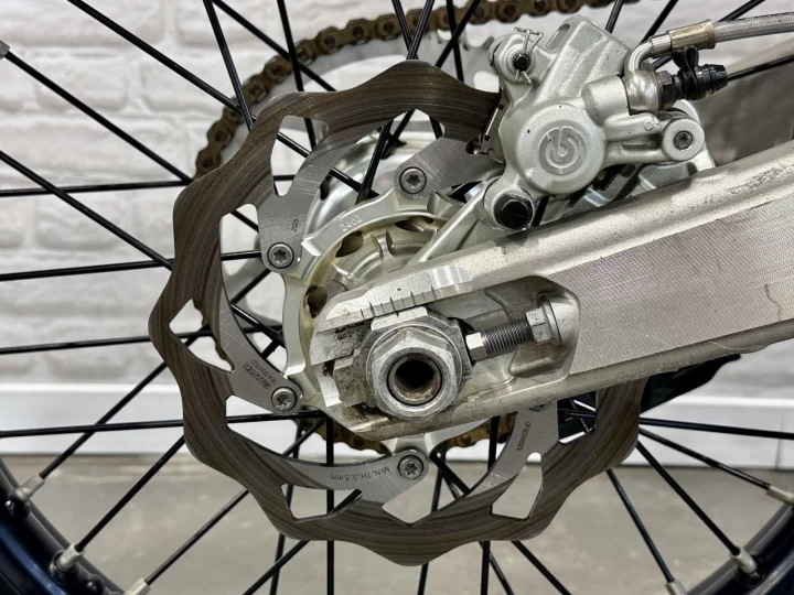 2023 KTM 350 SX-F EFI + 4 TEMPS + SEULEMENT 35 HR + MX - MOTOCROSS - ENDURO + RARE 