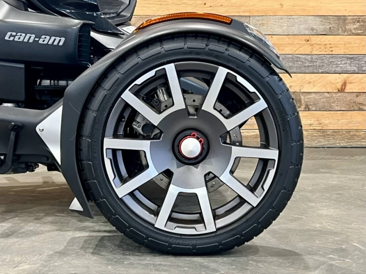 2021 BRP CAN-AM RYKER 900 EDITION RALLY + SUSPENSION KYB + BANC 2 PLACES + PARE BRISE 