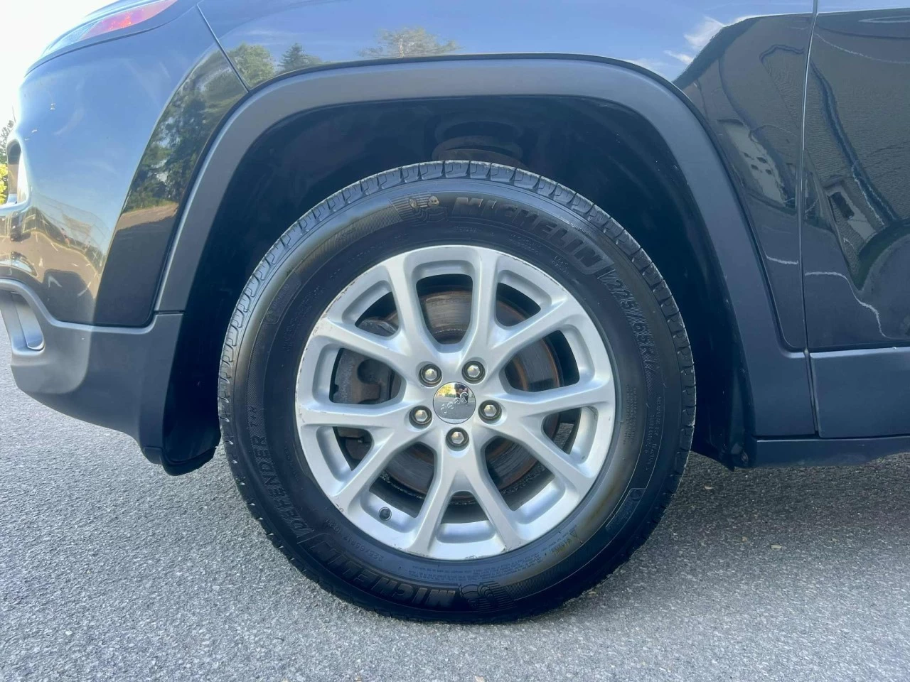 2014 JEEP CHEROKEE EDITION NORTH + V6 + 4X4 + 5 PASSAGERS + 196750 KM + PAS DE ROUILLE A1  Image principale