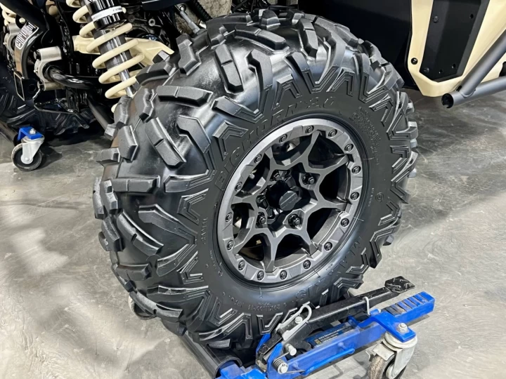 2022 BRP CAN-AM MAVERICK SPORT 1000R X-XC + DPS + 4X4 + SEULEMENT 1522 KM + CONDITION IMPECCABLE A1 