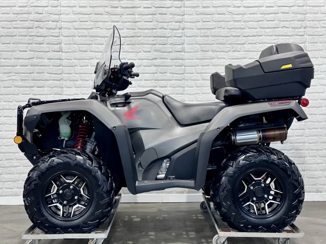 HONDA TRX FOREMAN RUBICON 500 DELUXE + 4WD + POWER STEERING + SEULEMENT 790 KM + IMPECCABLE & RARE  2019