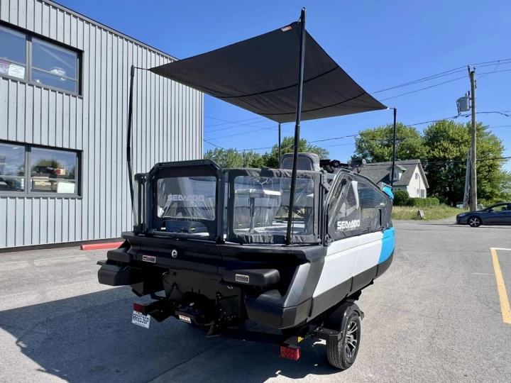2023 BRP SEA-DOO SWITCH COMPACT 13' ROTAX 170 HP + IBR + VTS + GPS + TOIT + REMORQUE DLX + SEULEMENT 89 HR + RARE & CONDITION A1 
