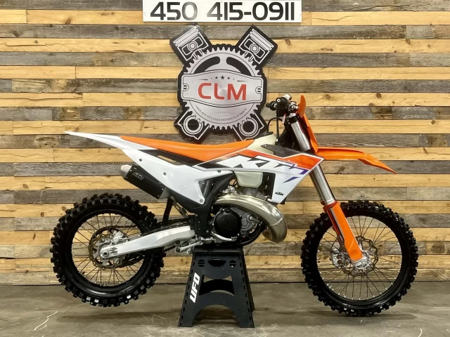 KTM 300 XC EFI + SEULEMENT 41 HR + 2 TEMPS + DEMARREUR ELECTRIQUE + RARE & CONDITION A1  2023