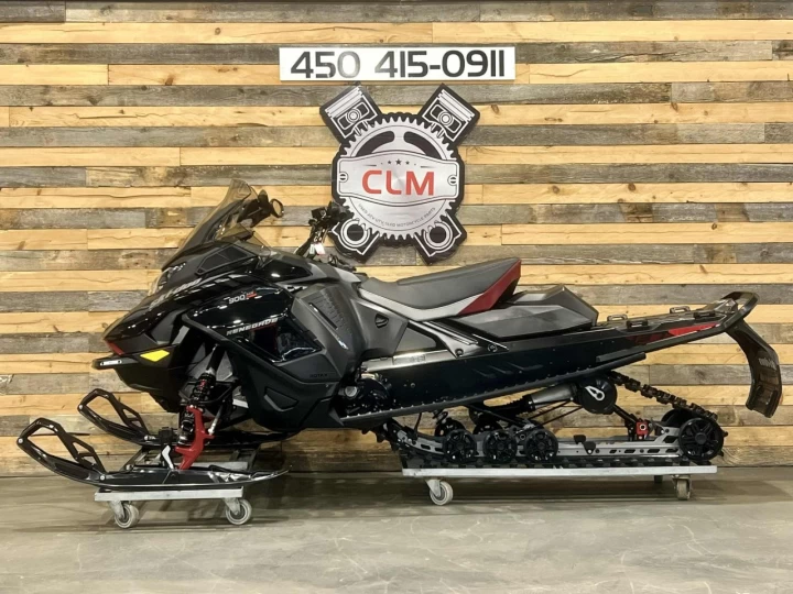 2025 BRP SKI-DOO RENEGADE ENDURO 900 ACE TURBO 130 H.P ITC 137'' + REV GEN5 + 2792 KM + ECRAN COULEUR 10'' GPS 